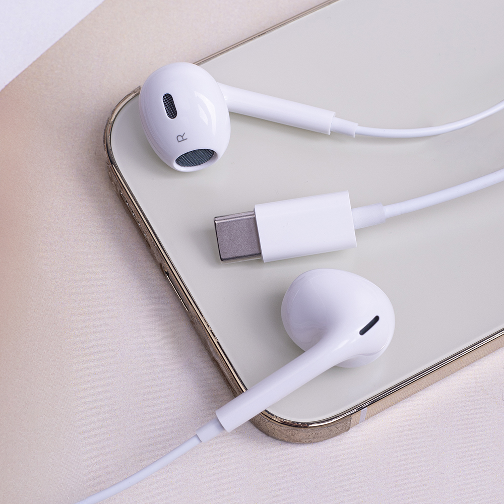 Maxlife słuchawki przewodowe MXEP-04 douszne USB-C białe Motorola Moto E22S / 5 Maxlife słuchawki przewodowe MXEP-04 douszne USB-C białe Motorola Moto E22S / 5