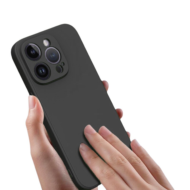 Etui silikonowe na ty� plecki z ochron� aparatu czarne Oppo A6 Pro 5G / 5