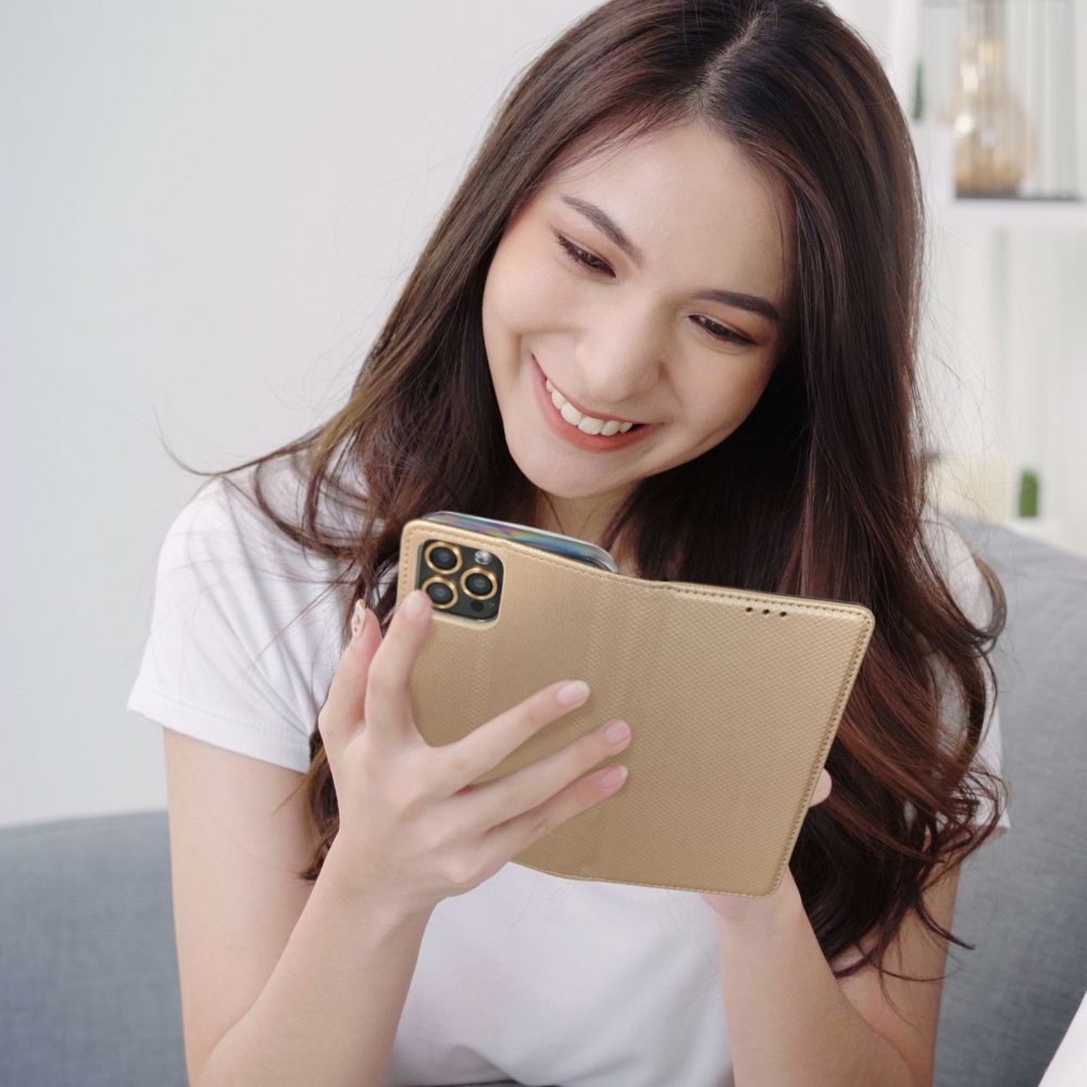Etui z klapką magnetyczne i kieszonką na dokumenty złoty Samsung Galaxy S27 Plus / 4 Etui z klapką magnetyczne i kieszonką na dokumenty złoty Samsung Galaxy S27 Plus / 4