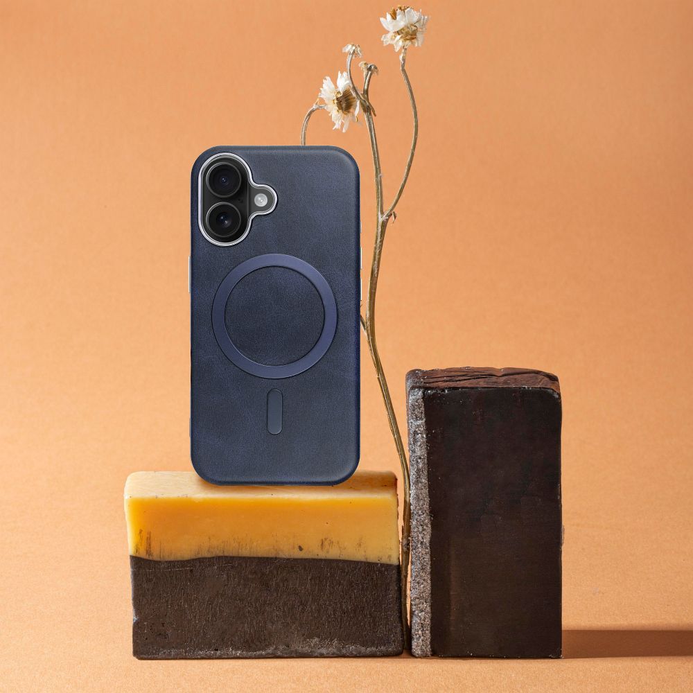 Etui z MagSafe nak�adka na ty� granatowy Apple iPhone 15 Pro / 5