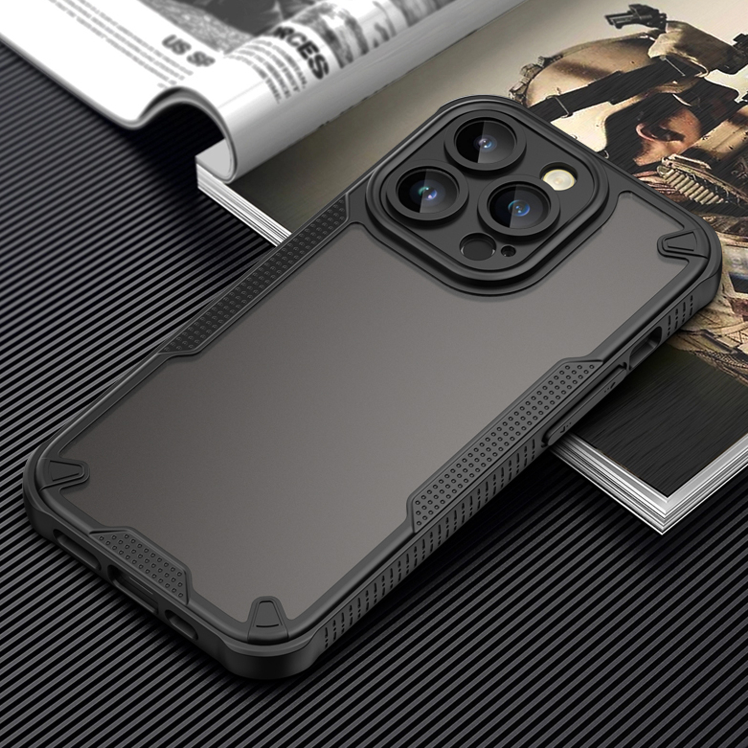 Nak�adka Defender Matt czarny Apple iPhone 14 Pro / 5