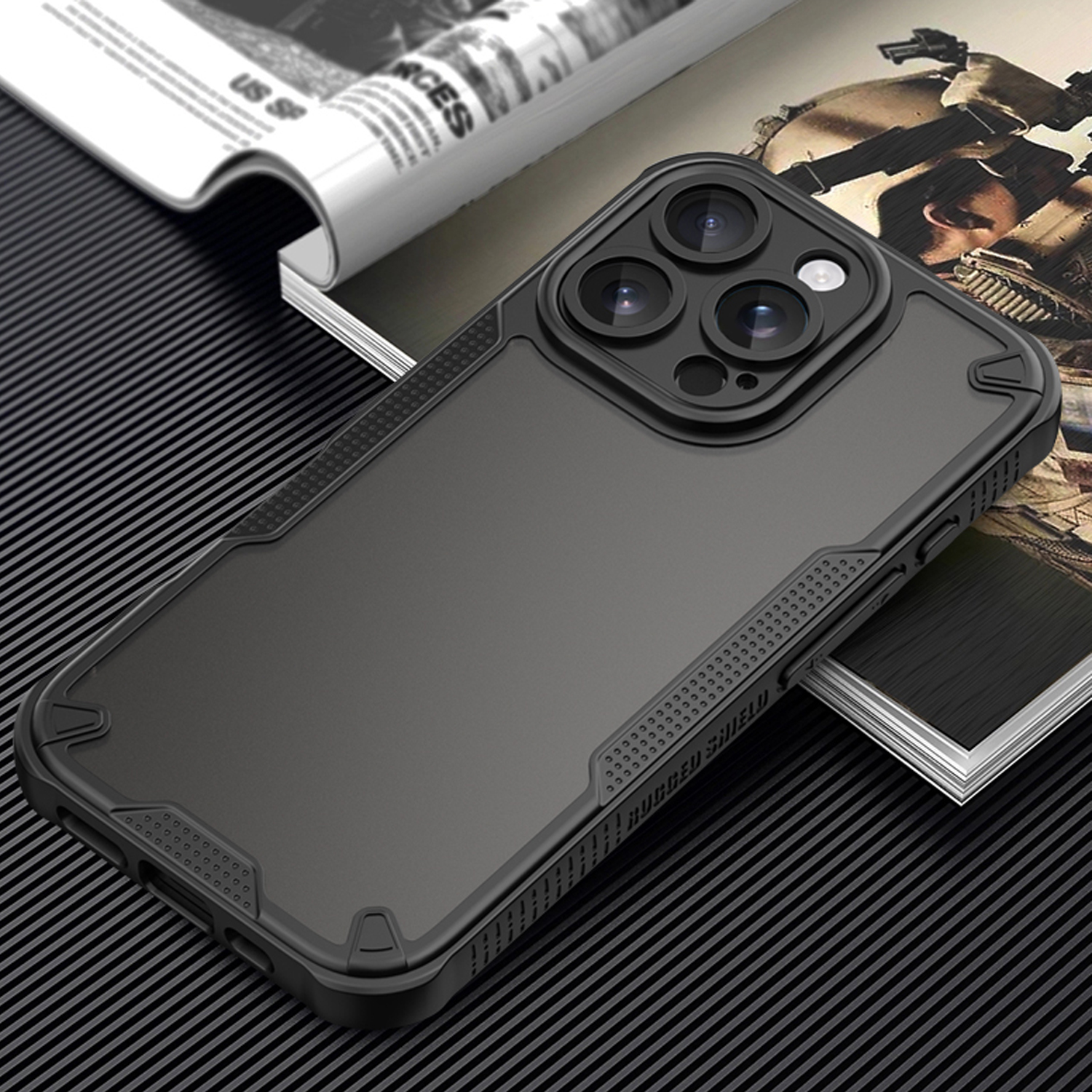 Nak�adka Defender Matt czarny Apple iPhone 15 Pro / 5