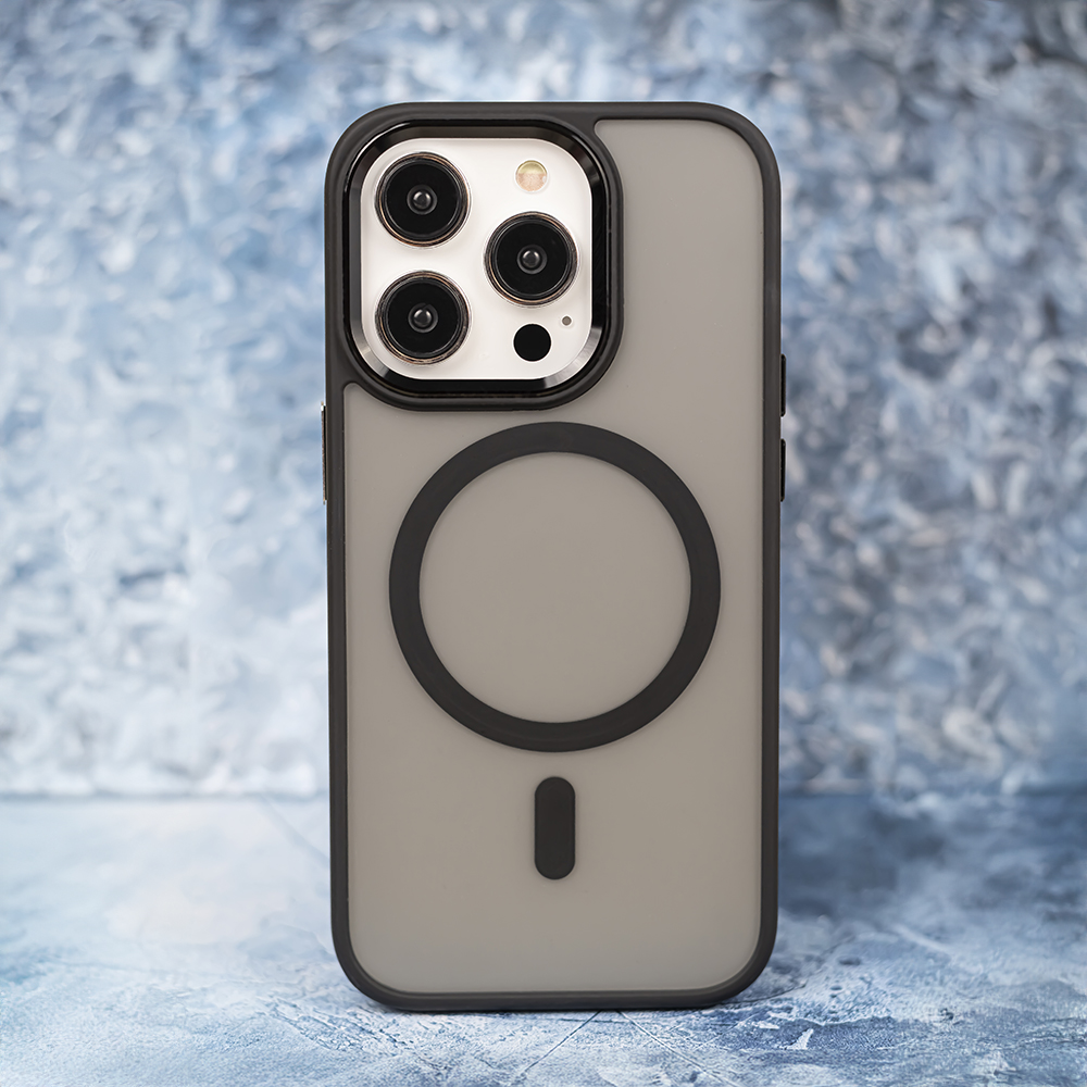 Nak�adka Frozen Mag czarny Apple iPhone 17 Pro Max / 7