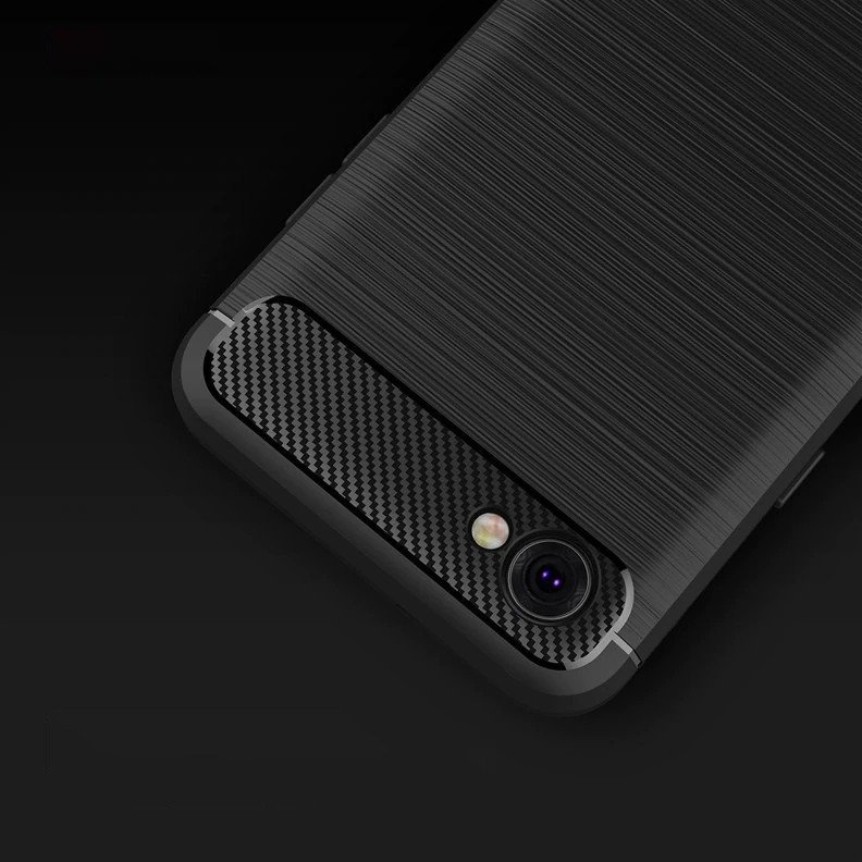 Pokrowiec Carbon Case czarny LG Q6 / 7