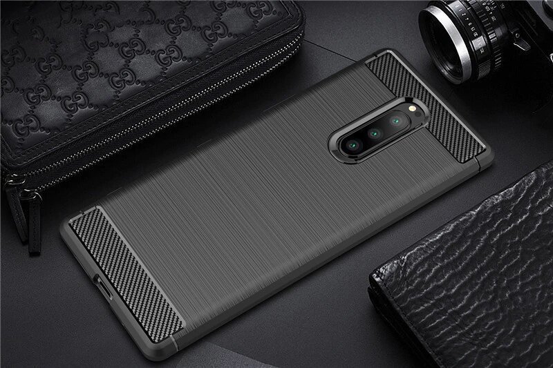 Pokrowiec Carbon Case czarny Sony Xperia 1 / 7