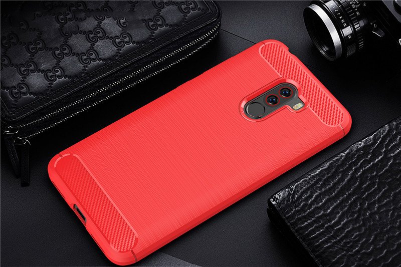 Pokrowiec Carbon Case czerwony Xiaomi Pocophone F1 / 2
