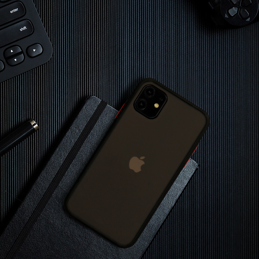 Pokrowiec Color Button czarny Apple iPhone 11 Pro / 8