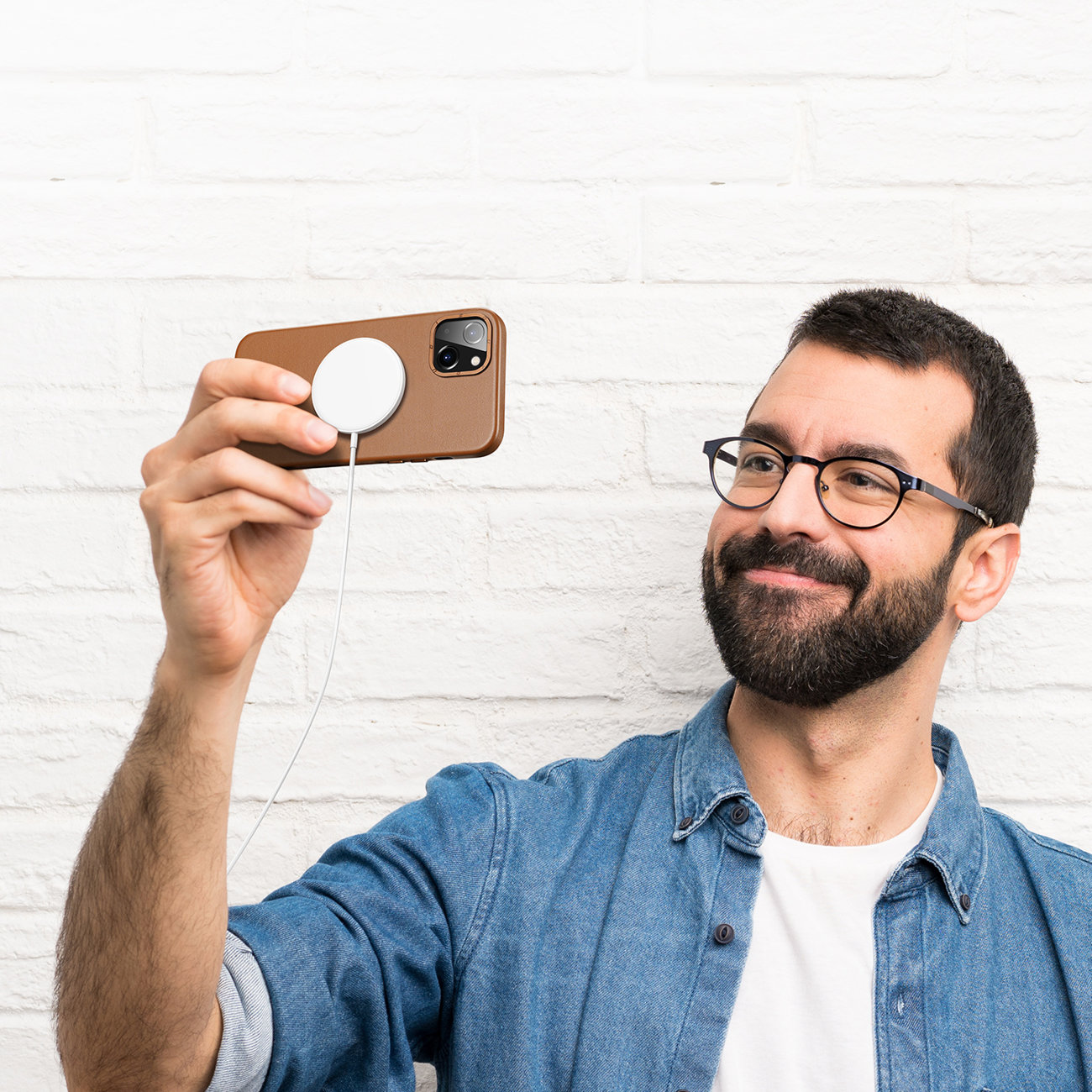 Pokrowiec Dux Ducis Grit MagSafe br�zowy Apple iPhone 14 Plus / 4