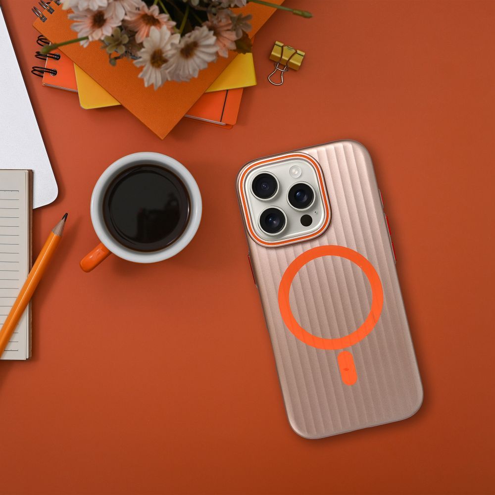 Pokrowiec Etui SIMPLY MagSafe z³oty Apple iPhone 15 Pro / 4 Pokrowiec Etui SIMPLY MagSafe z³oty Apple iPhone 15 Pro / 4