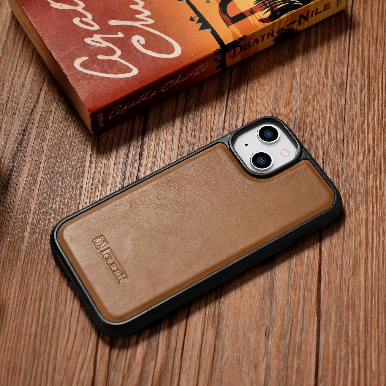 Pokrowiec iCarer Leather Oil Wax brzowy Apple iPhone 14 / 10
