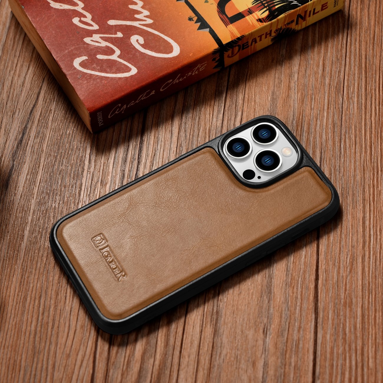 Pokrowiec iCarer Leather Oil Wax brzowy Apple iPhone 14 Pro / 10
