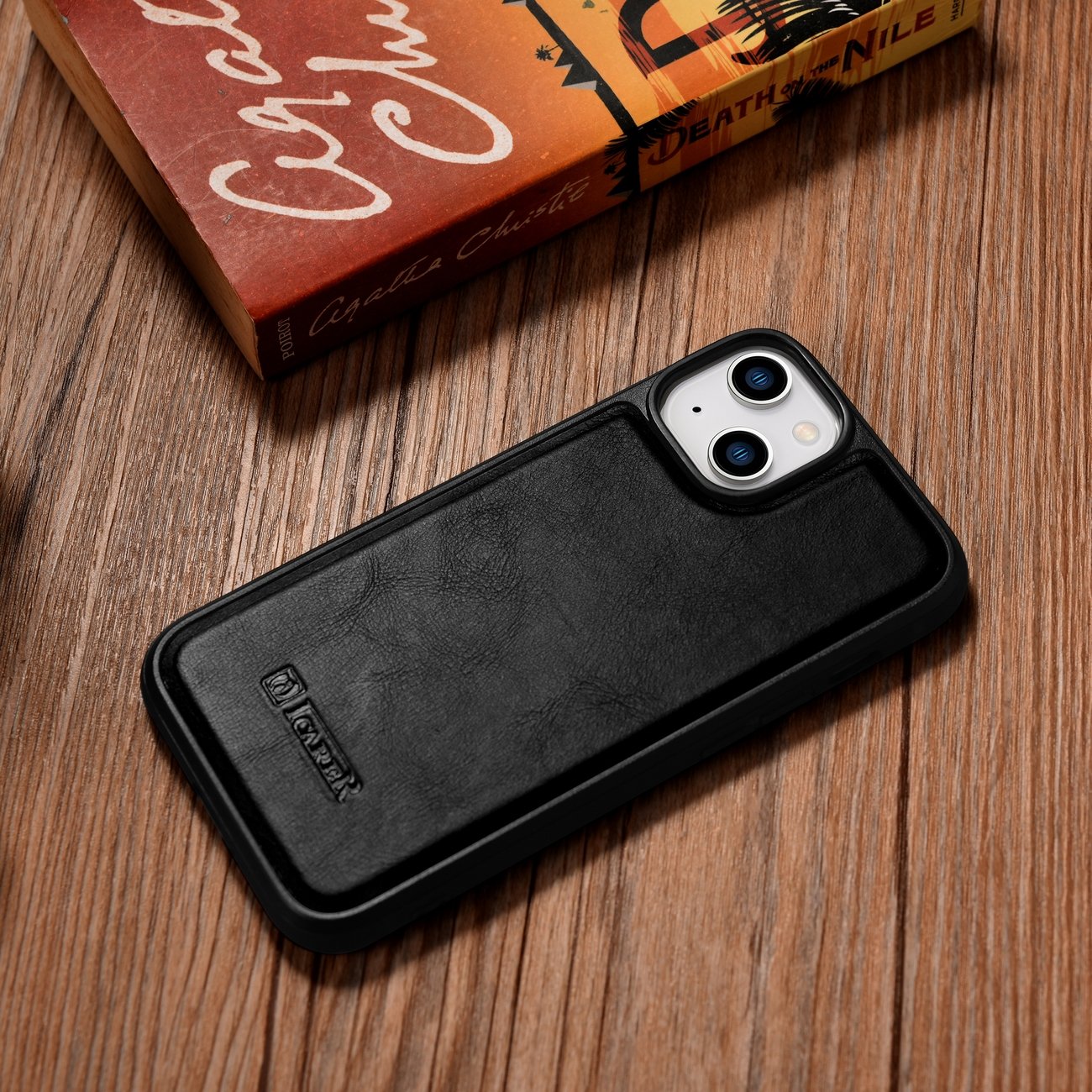 Pokrowiec iCarer Leather Oil Wax czarny Apple iPhone 14 / 12