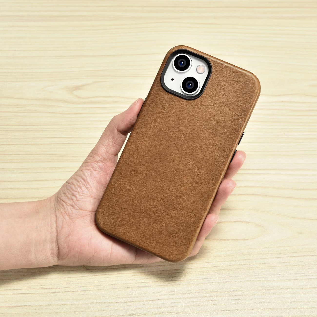 Pokrowiec iCarer Oil Wax Premium Leather Case brzowy Apple iPhone 14 / 11