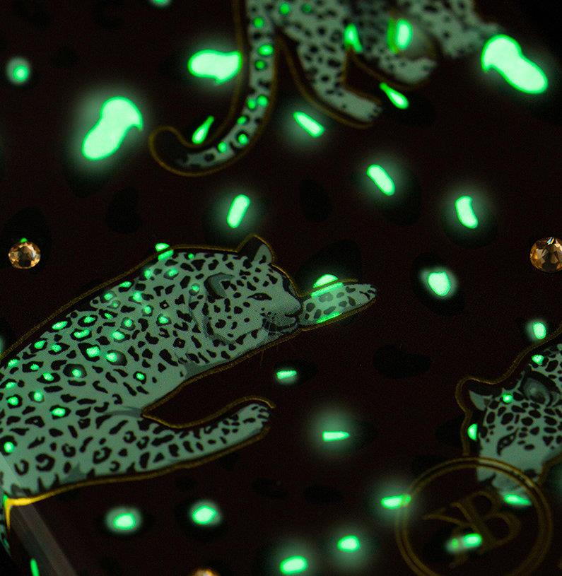 Pokrowiec Kingxbar Forest z kryształami Swarovskiego różowy Apple iPhone 11 / 3 Pokrowiec Kingxbar Forest z kryształami Swarovskiego różowy Apple iPhone 11 / 3