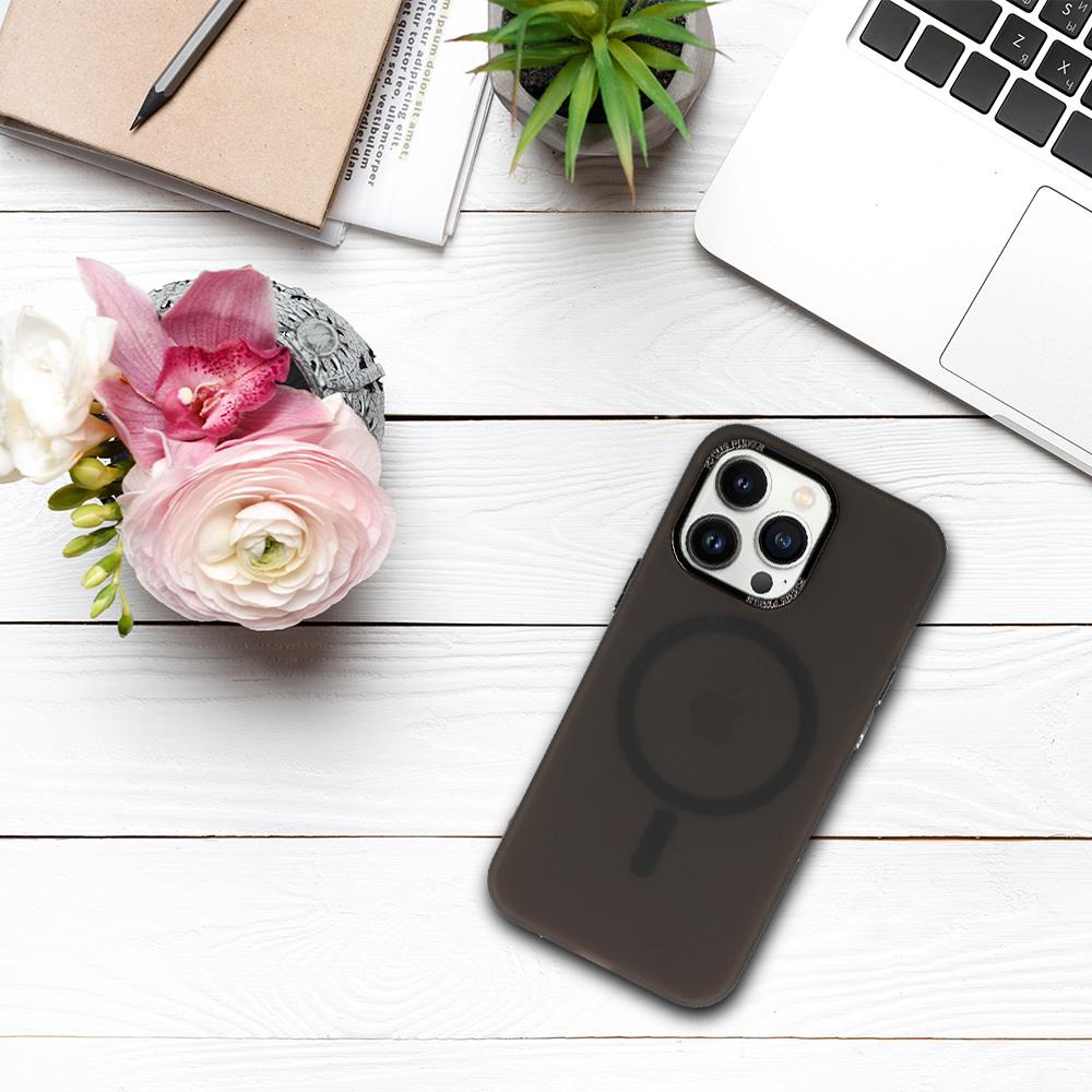 Pokrowiec Magnetic Frosted Case czarny Apple iPhone 15 / 8