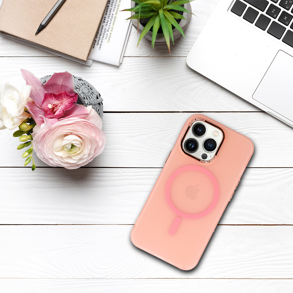 Pokrowiec Magnetic Frosted Case r�owy Apple iPhone 15 Pro Max / 8