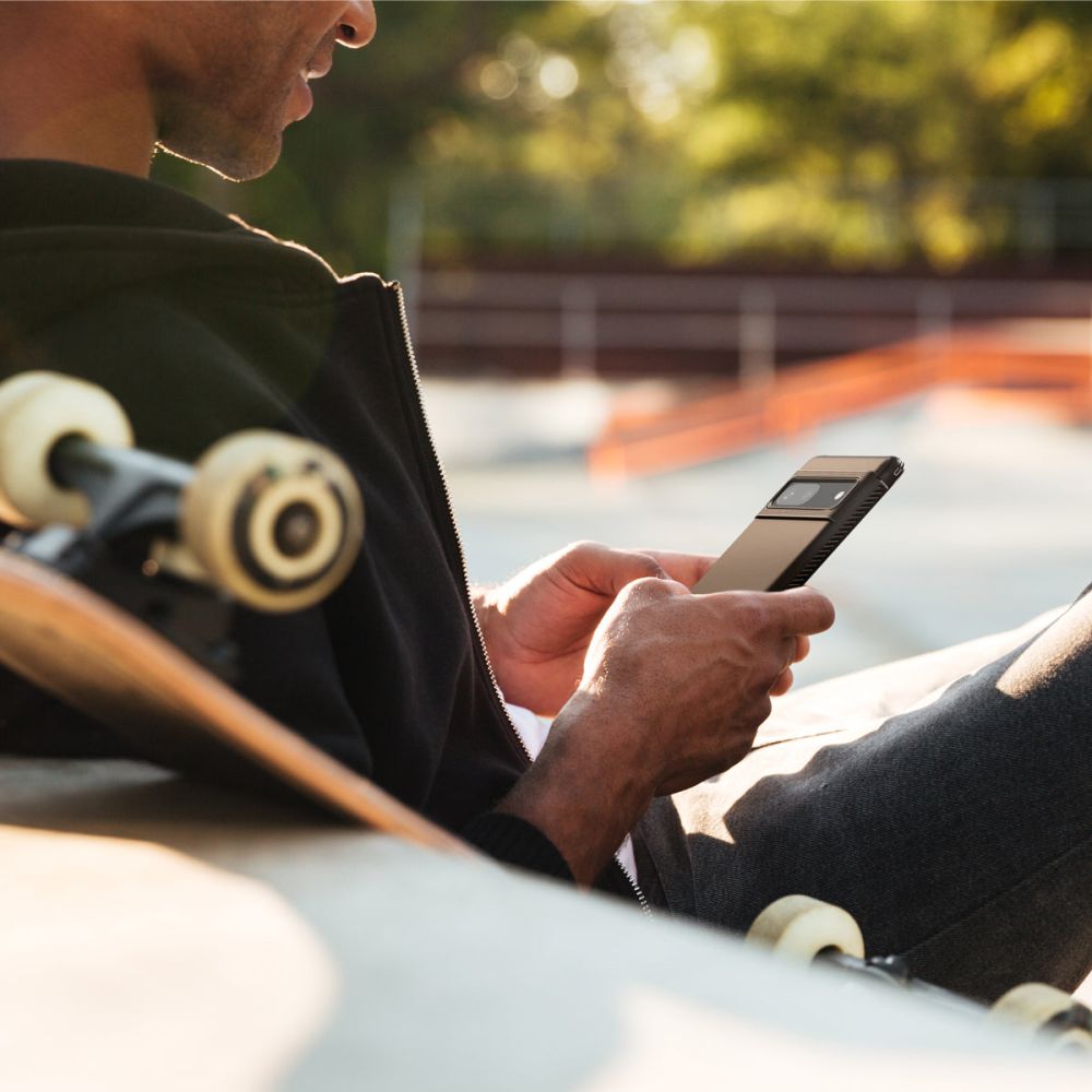 Pokrowiec pancerny Spigen Rugged Armor czarny Google Pixel 7 / 11