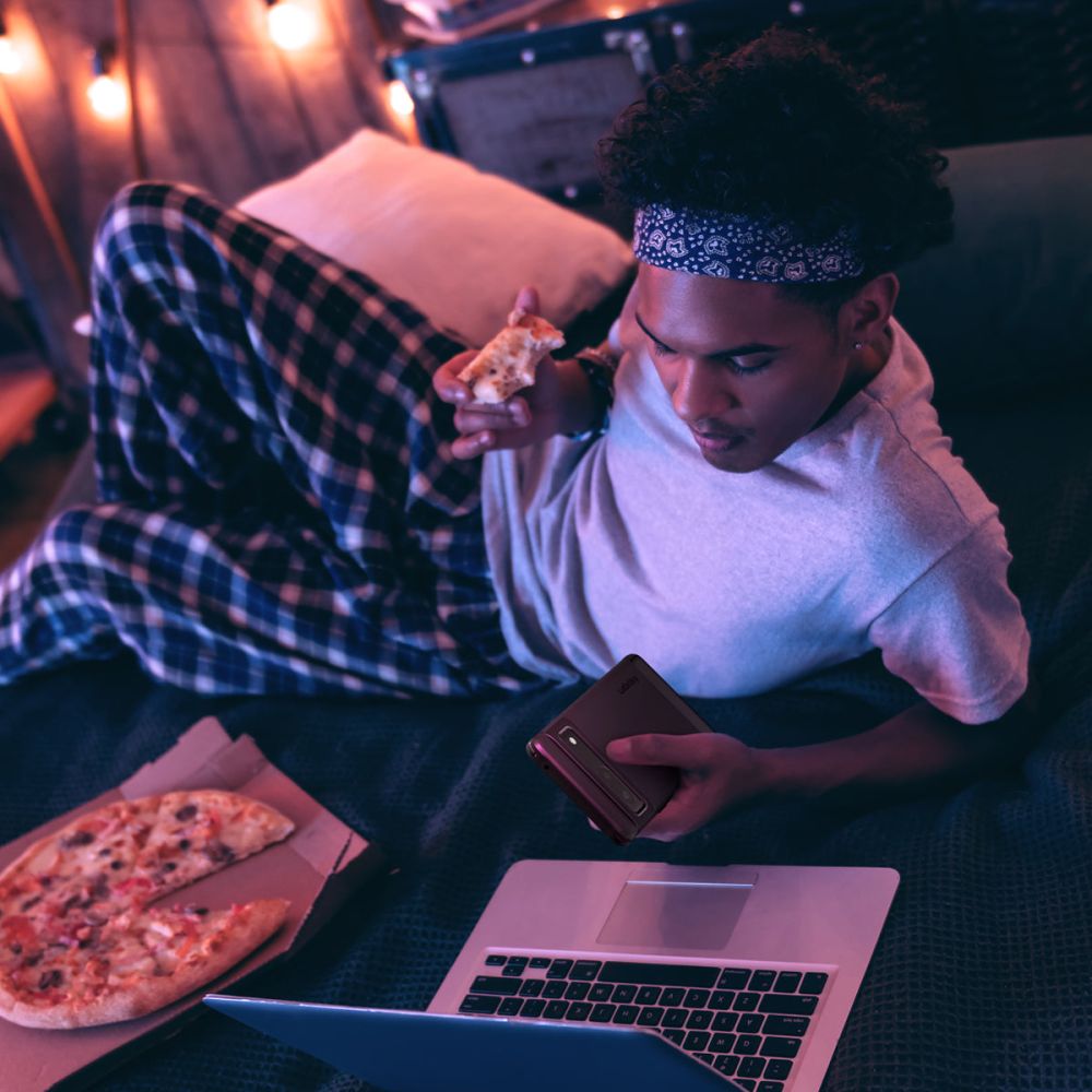 Pokrowiec pancerny Spigen Rugged Armor czarny Google Pixel 7 / 12