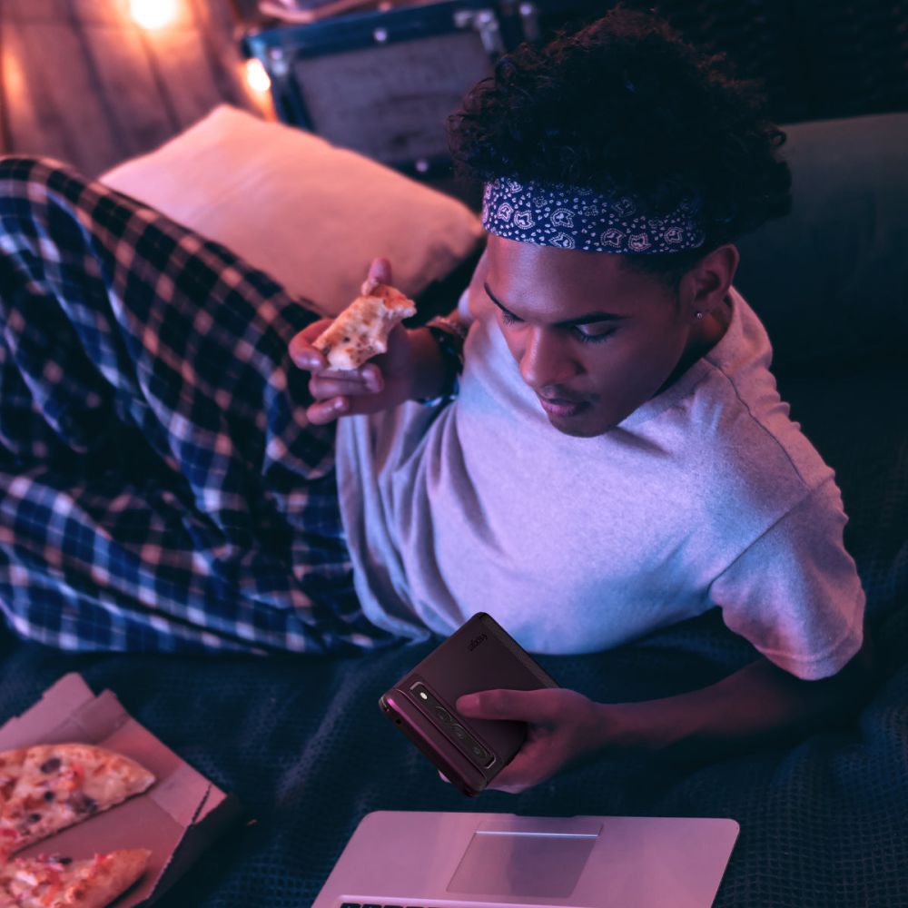 Pokrowiec pancerny Spigen Rugged Armor czarny Google Pixel 7 Pro / 12