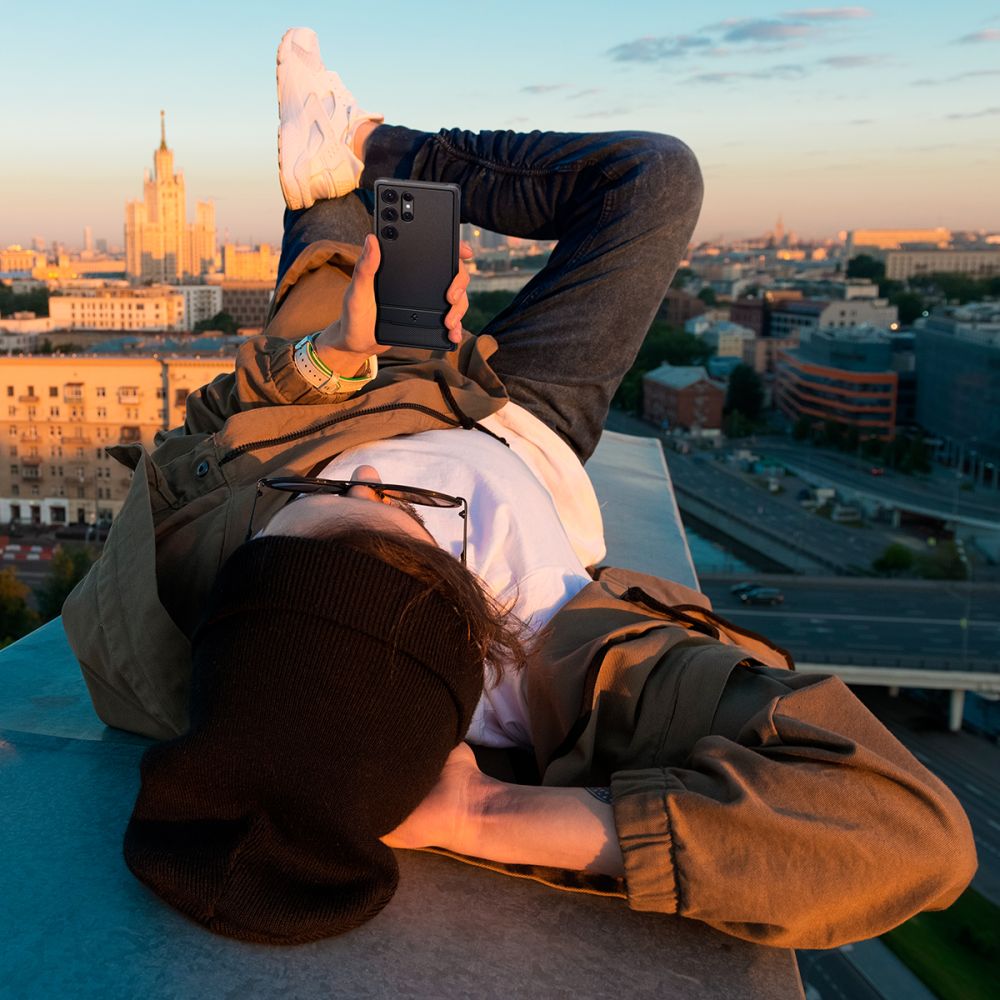 Pokrowiec pancerny Spigen Rugged Armor czarny Samsung Galaxy S23 Ultra / 10