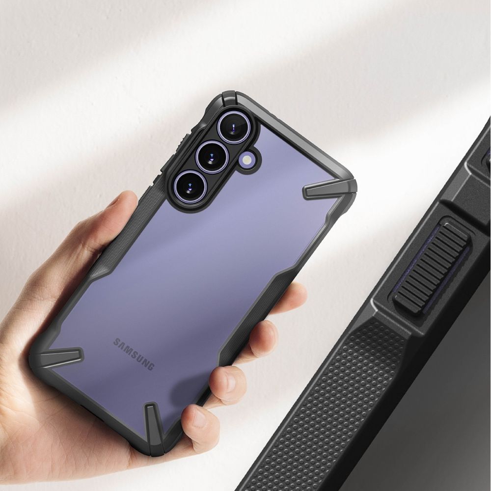 Pokrowiec Ringke Fusion X czarny Samsung Galaxy S24 / 6