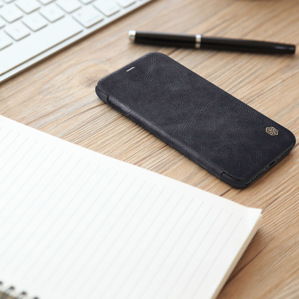 Pokrowiec skórzany Nillkin Qin czarny Apple iPhone X / 7 Pokrowiec skórzany Nillkin Qin czarny Apple iPhone X / 7