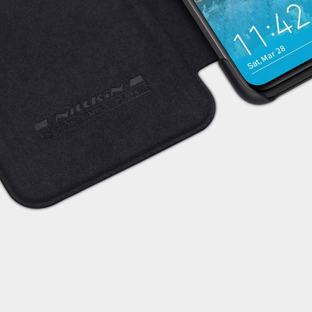 Pokrowiec skórzany Nillkin Qin czarny Huawei P40 Lite / 8 Pokrowiec skórzany Nillkin Qin czarny Huawei P40 Lite / 8