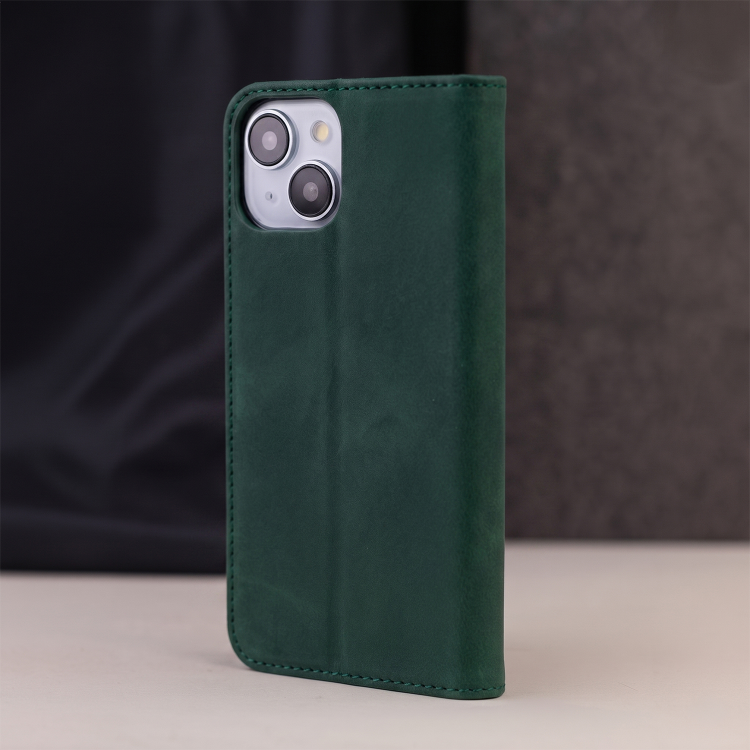 Pokrowiec Smart Suede zielona Motorola Moto G87 / 9