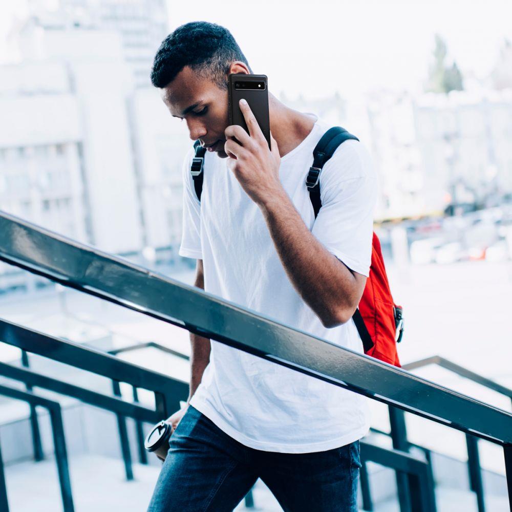 Pokrowiec Spigen Rugged Armor czarny Google Pixel 6a / 12