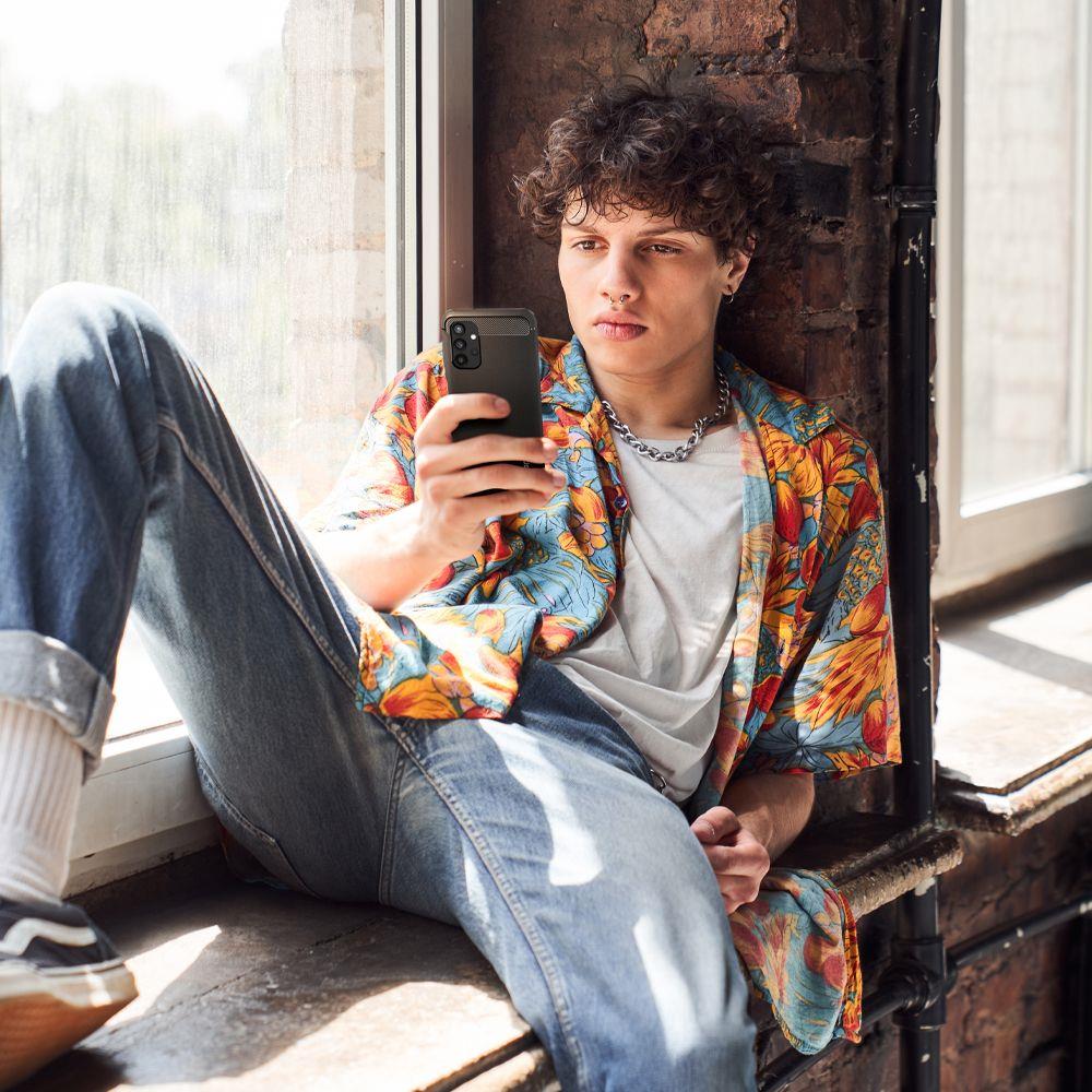 Pokrowiec Spigen Rugged Armor Samsung Galaxy A13 / 10