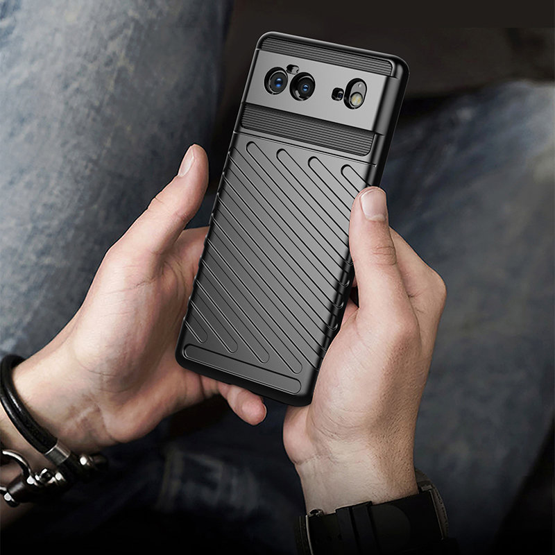 Pokrowiec Thunder Case czarny Google Pixel 6 / 7