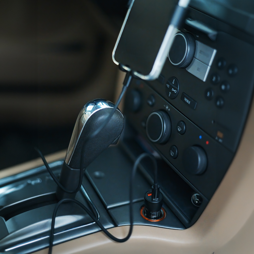 Szybka �adowarka samochodowa 20W z kablem do telefonu Maxlife 2 porty USB i USB-C czarna Oppo Reno 13FS 5G / 7