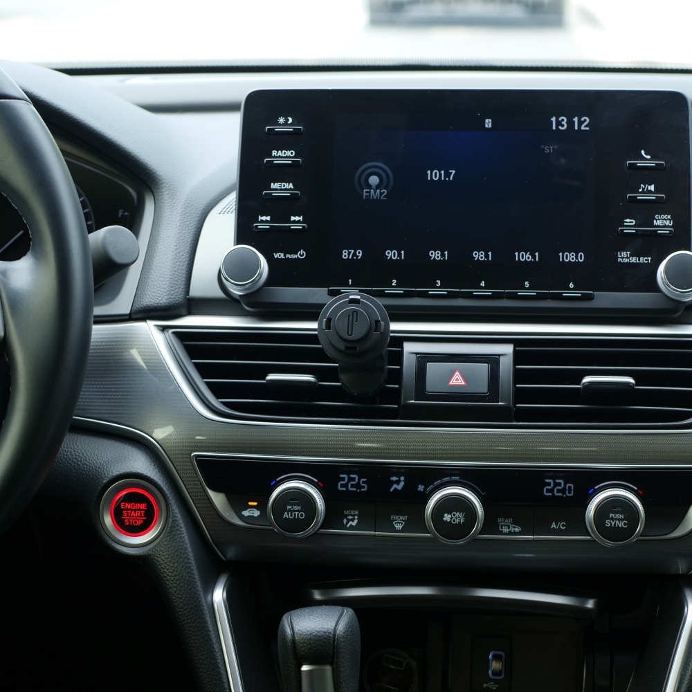 Ugly Rubber uchwyt samochodowy Y Car Mount - Air Vent Clip (with YUA) czarny do kratki / 3